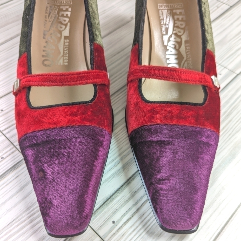 Salvatore Ferragamo Mary Jane Kitten Heels in Velvet Colorblock Size 7.5 - Picture 2 of 16